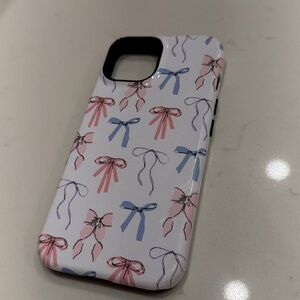 Casely iPhone 15 bow case